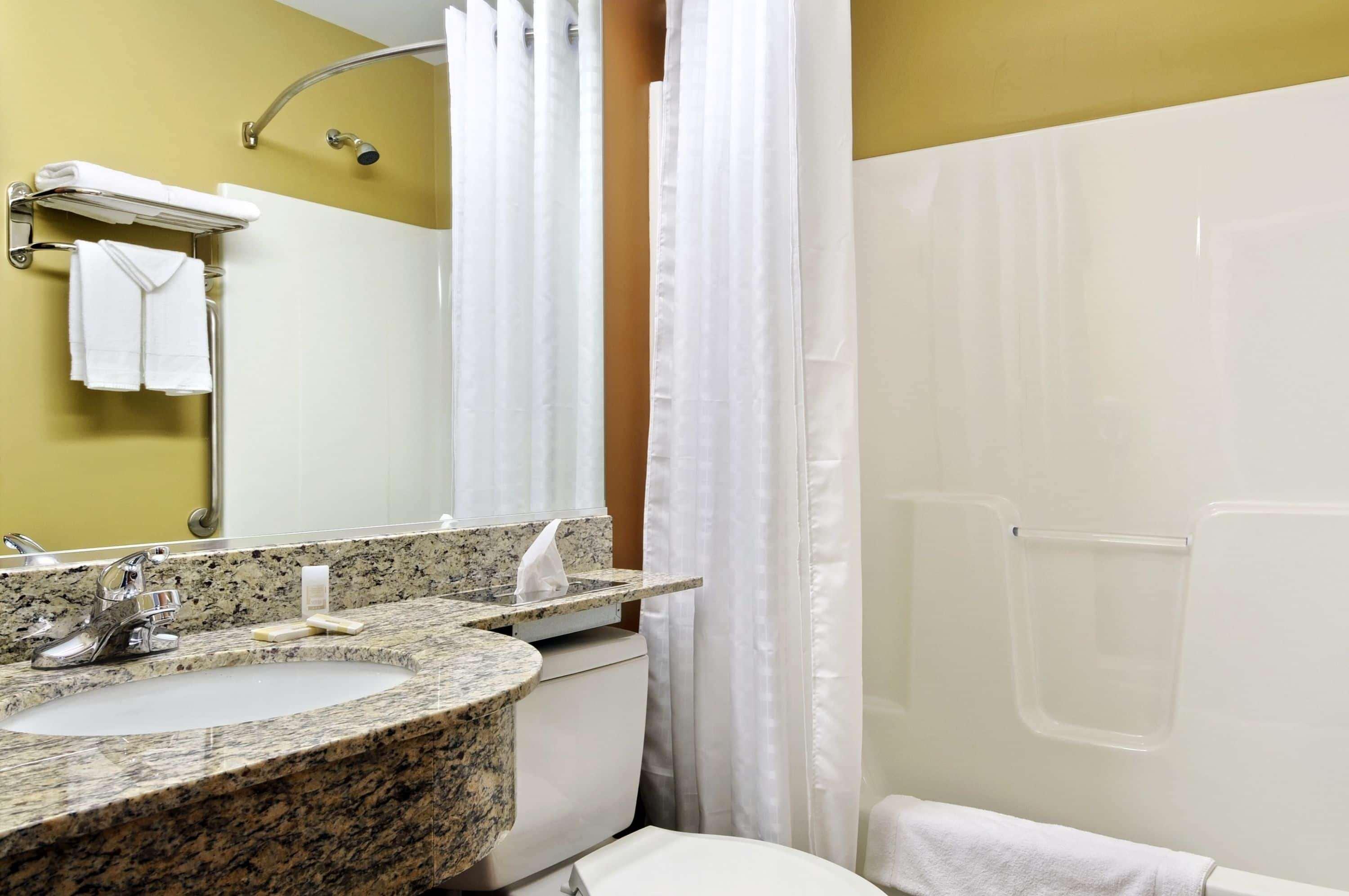 Microtel & By Wyndham 2*